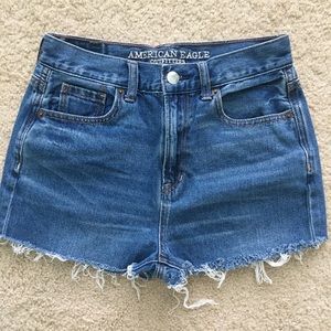 American Eagle mom shorts